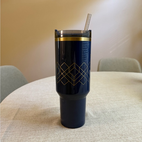 Stanley Navy and Gold Flowstate Tumbler with Straw 40 oz - Picture 5 of 10
